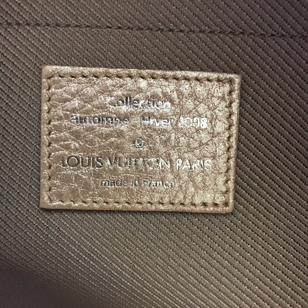RARE AF Louis Vuitton Comete Bag in Peach Shimmer - LIKE NEW 🤩 Britney Spears - Picture 12 of 15